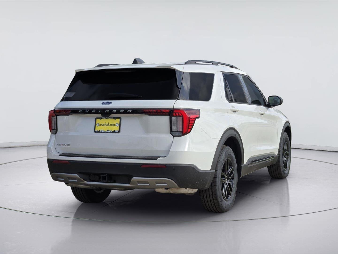New 2026 Star White Metallic Tri-Coat Ford Active image 4
