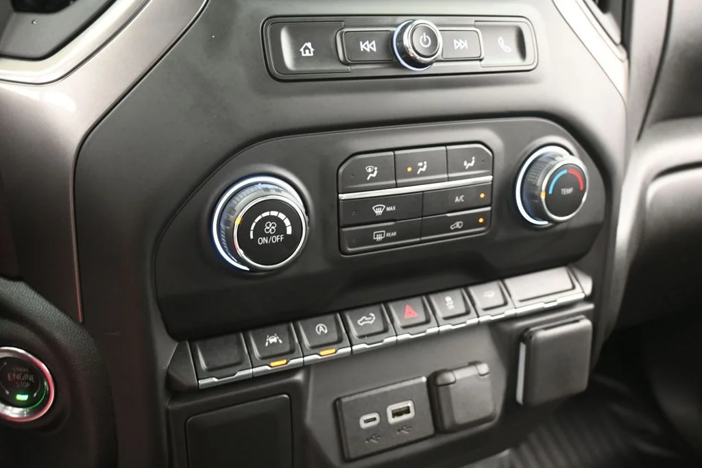 Used 2026 Summit White Chevrolet WT image 19