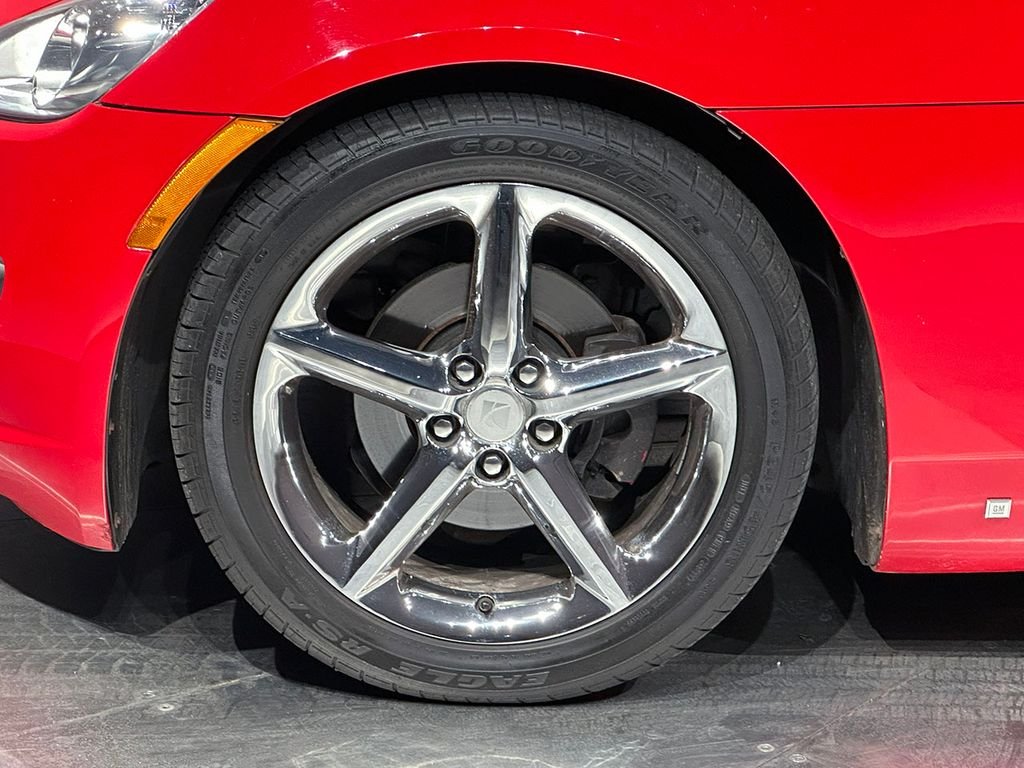 Used 2007 Red Saturn Base image 11
