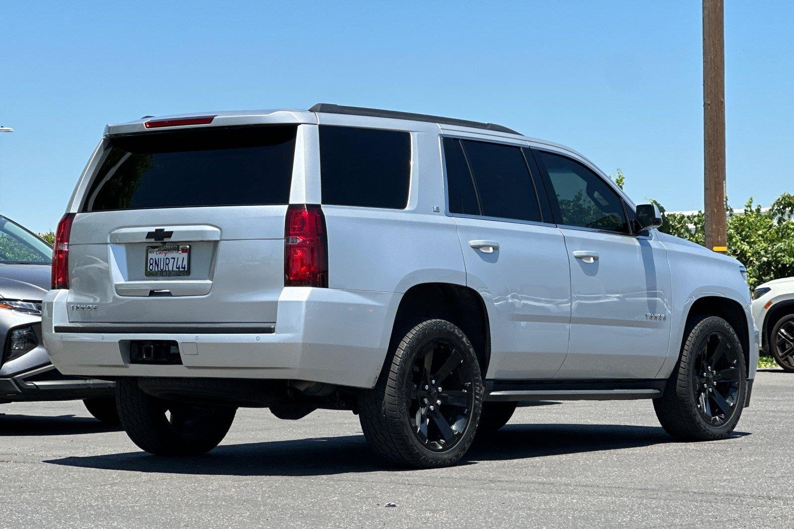 Used 2016 Silver Ice Metallic Chevrolet LS image 4