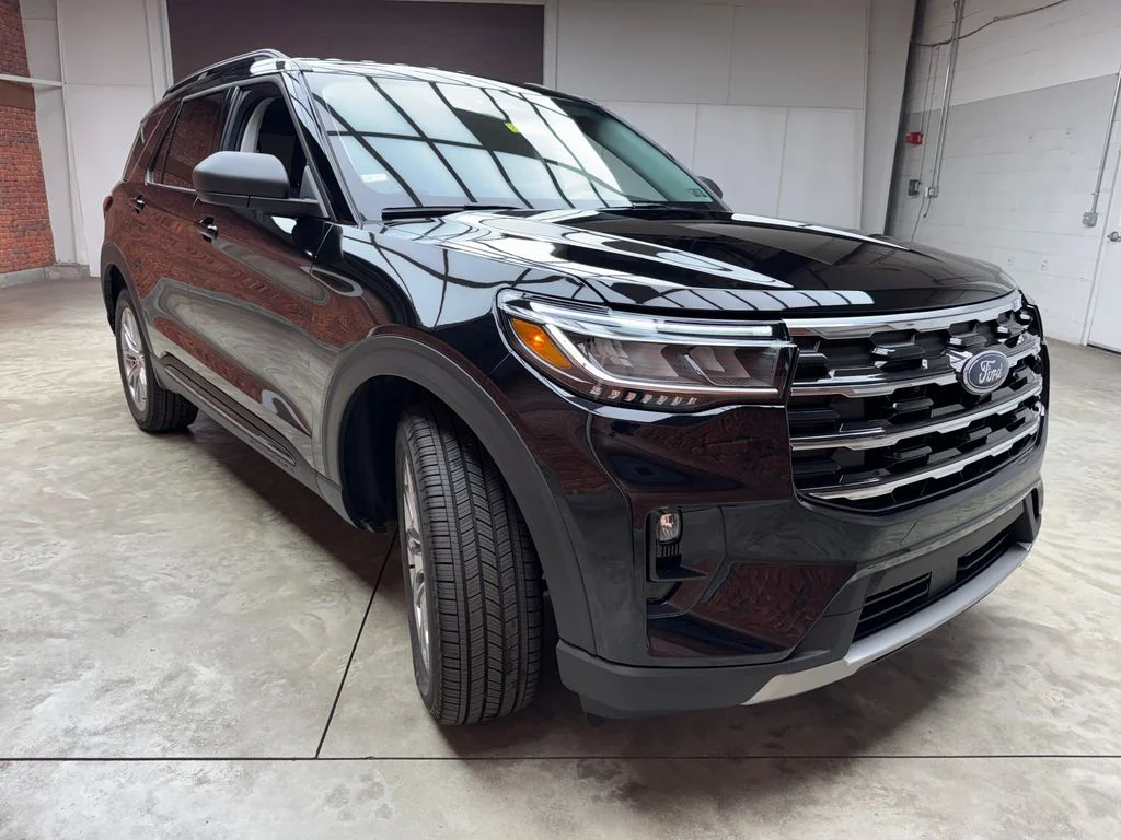 New 2026 Agate Black Metallic Ford Active image 6