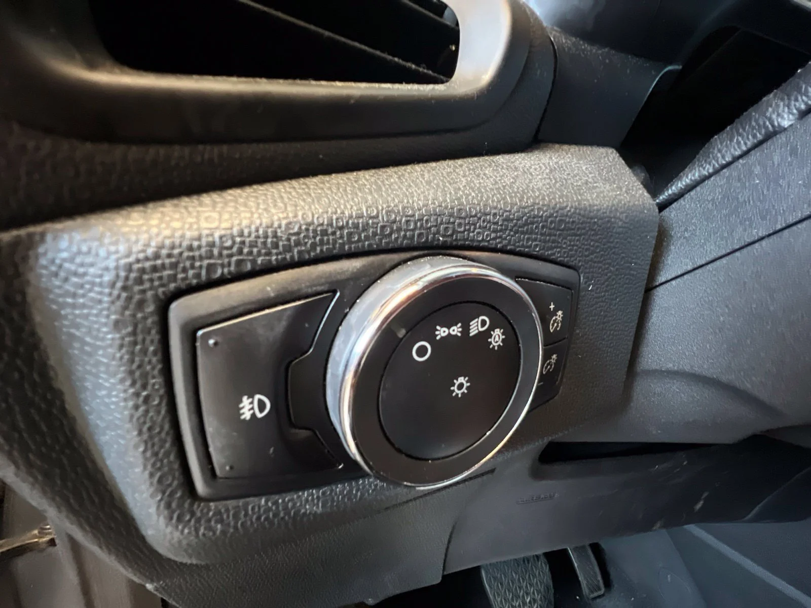 Certified Used 2019 Smoke Metallic Ford SE image 22