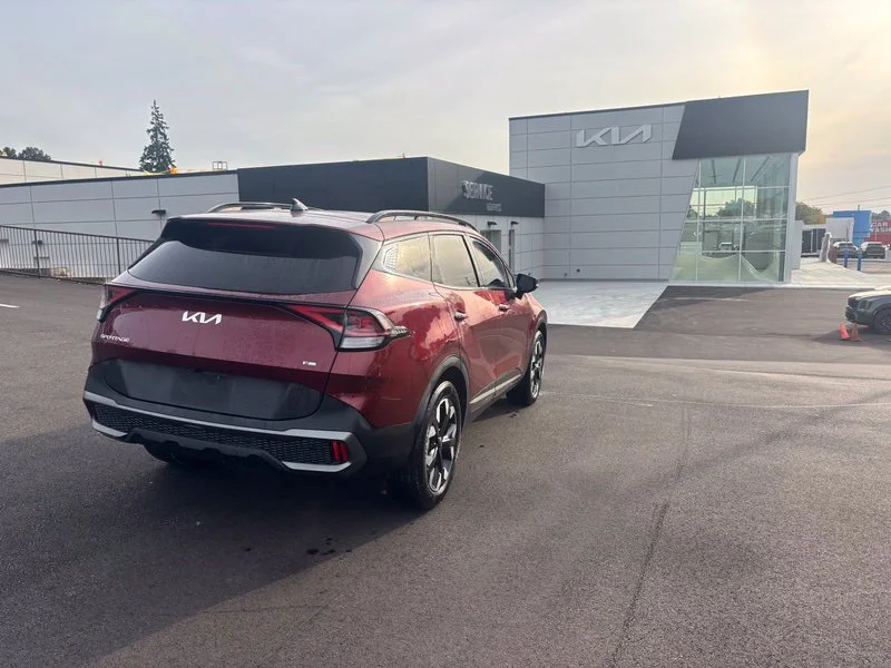 Used 2023 Red Kia X-Line image 8