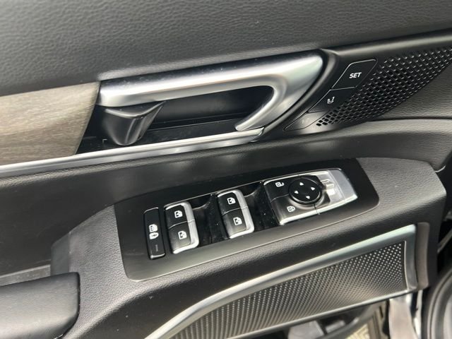 Used 2022 Black Kia SX image 13