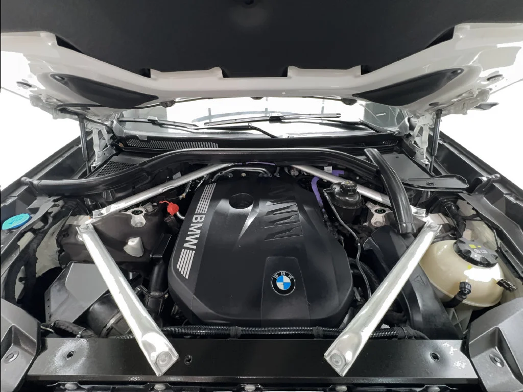 Used 2024 White BMW xDrive40i image 22