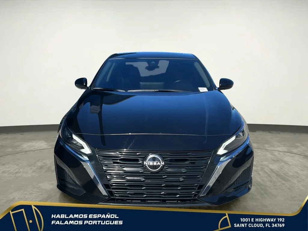Used 2023 Black Nissan SV Intelligent AWD image 9