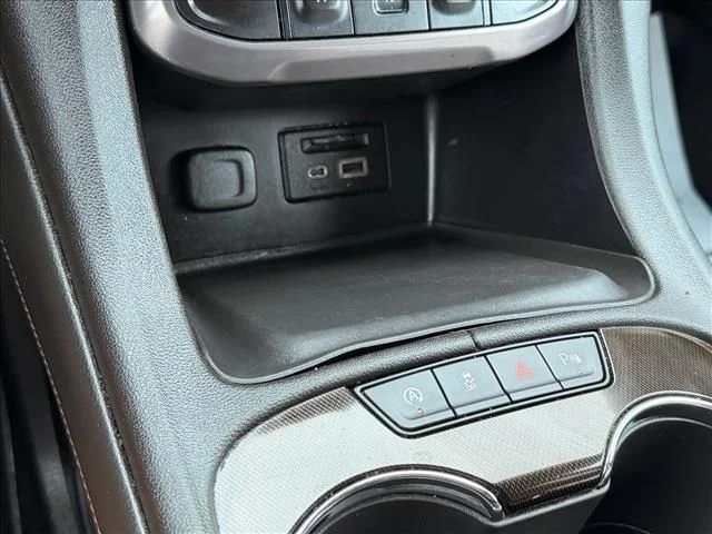 Used 2020 Black GMC AT4 image 21