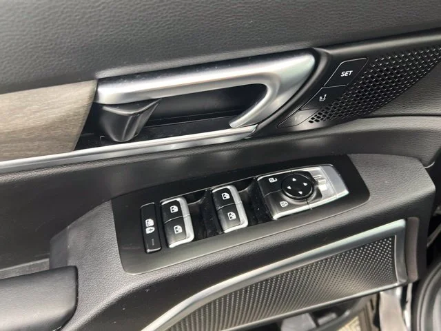 Used 2022 Black Kia SX image 13