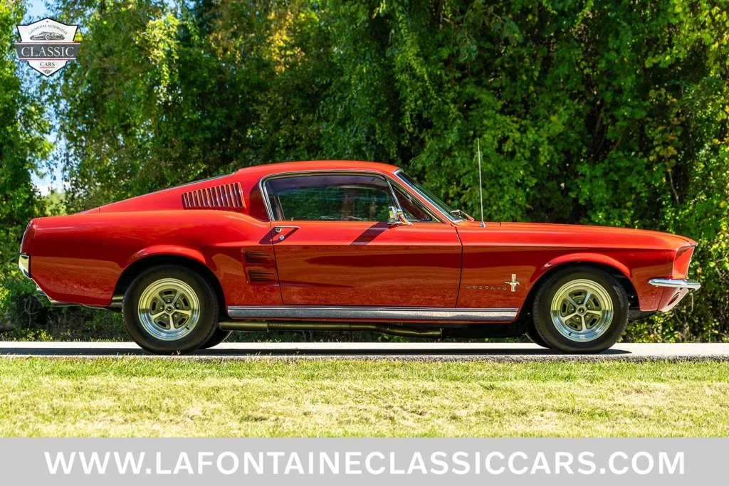 Used 1967 Red Ford GT image 16