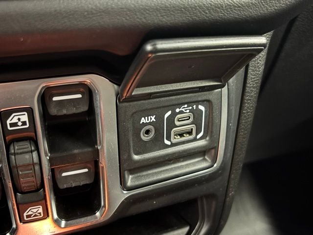 Used 2024 White Jeep Sahara image 30