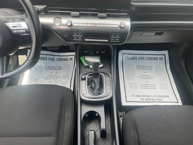 Used 2024 White Hyundai SEL image 11