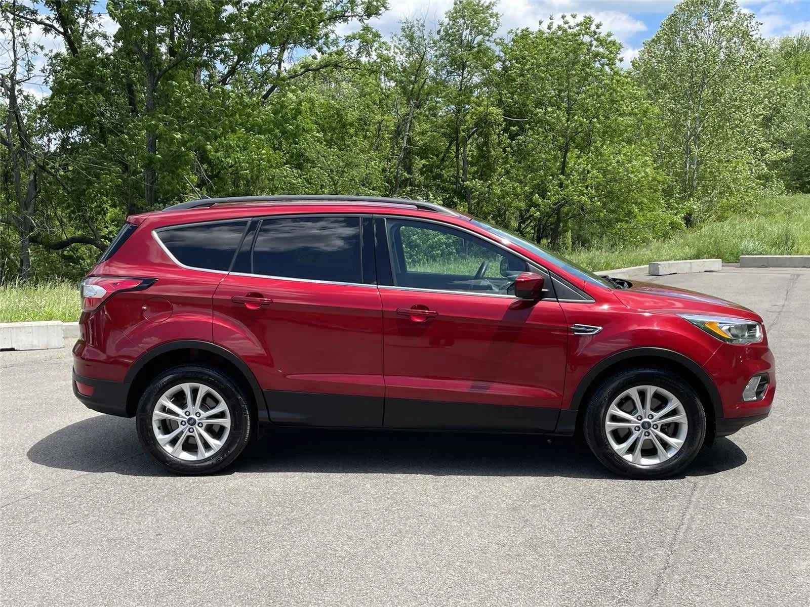 Used 2018 Ruby Red Metallic Tinted Clearcoat Ford SEL image 6
