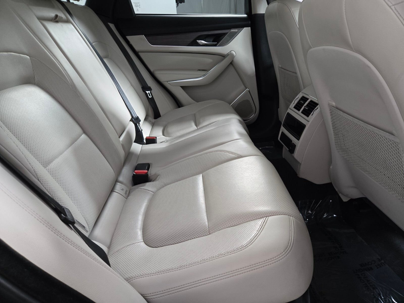 2023 Jaguar F-Pace S - Photo 18