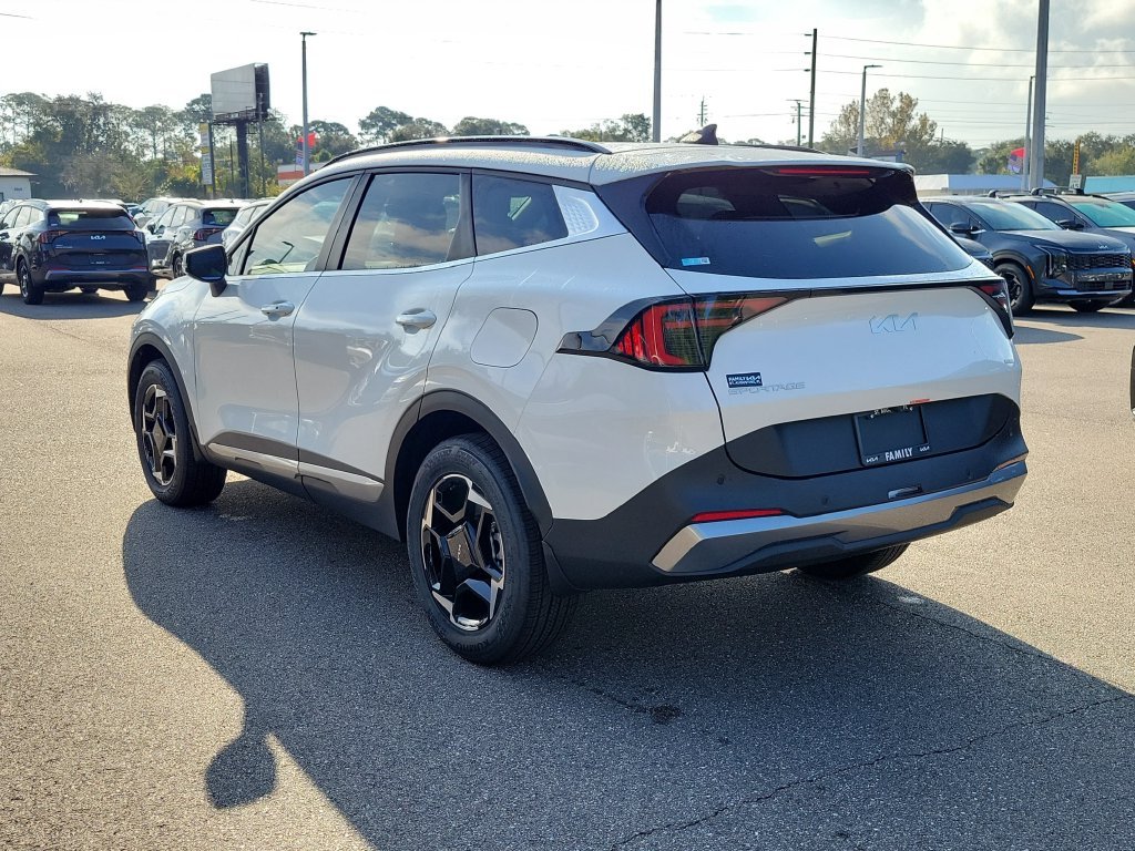 New 2027 Snow White Pearl Kia EX image 4