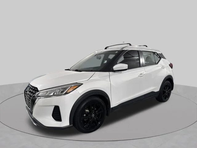 Used 2023 White Nissan SV image 4