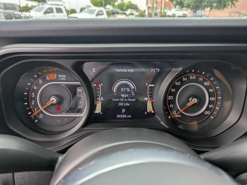 Used 2024 Gray Jeep Sahara image 25