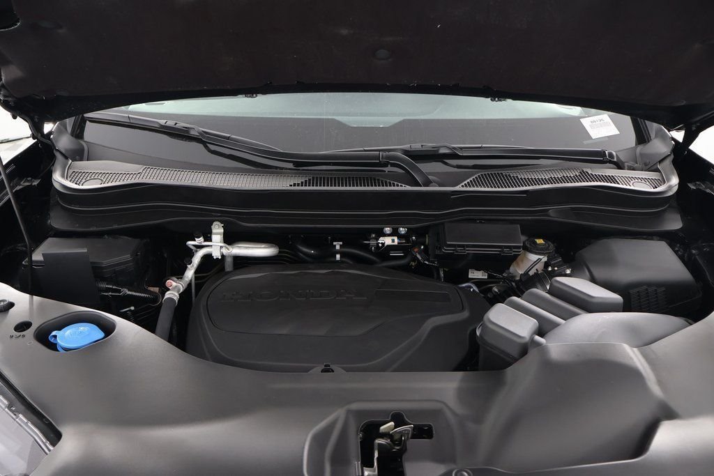 New 2026 Crystal Black Pearl Honda RTL image 9
