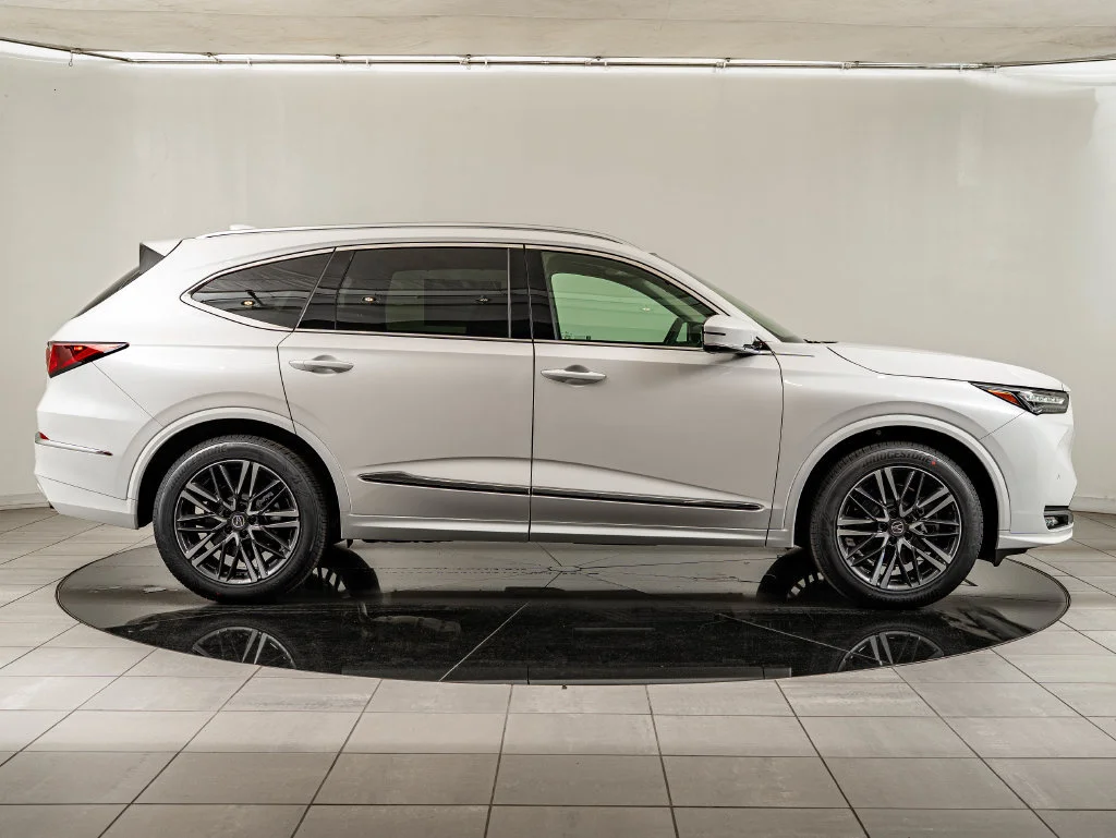 Used 2026 Platinum White Acura Advance Package image 4