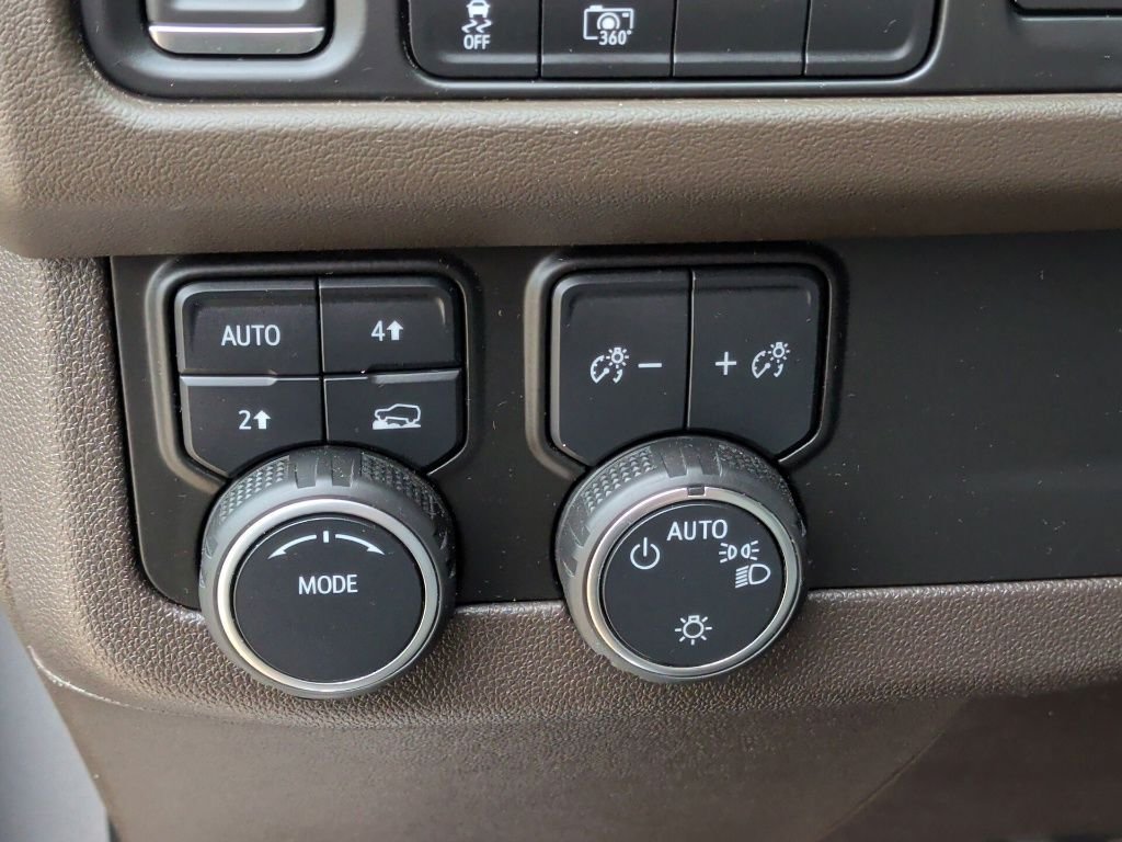 Used 2022 Gray Chevrolet LT image 17