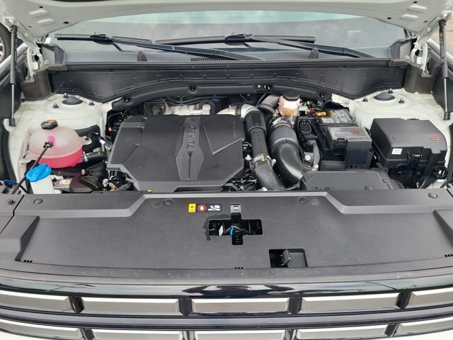 Certified Used 2025 White Hyundai SEL image 23