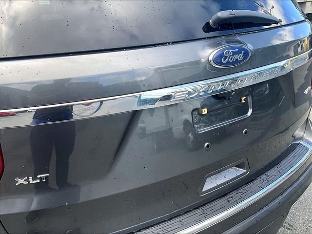 Used 2018 Gray Ford XLT image 8