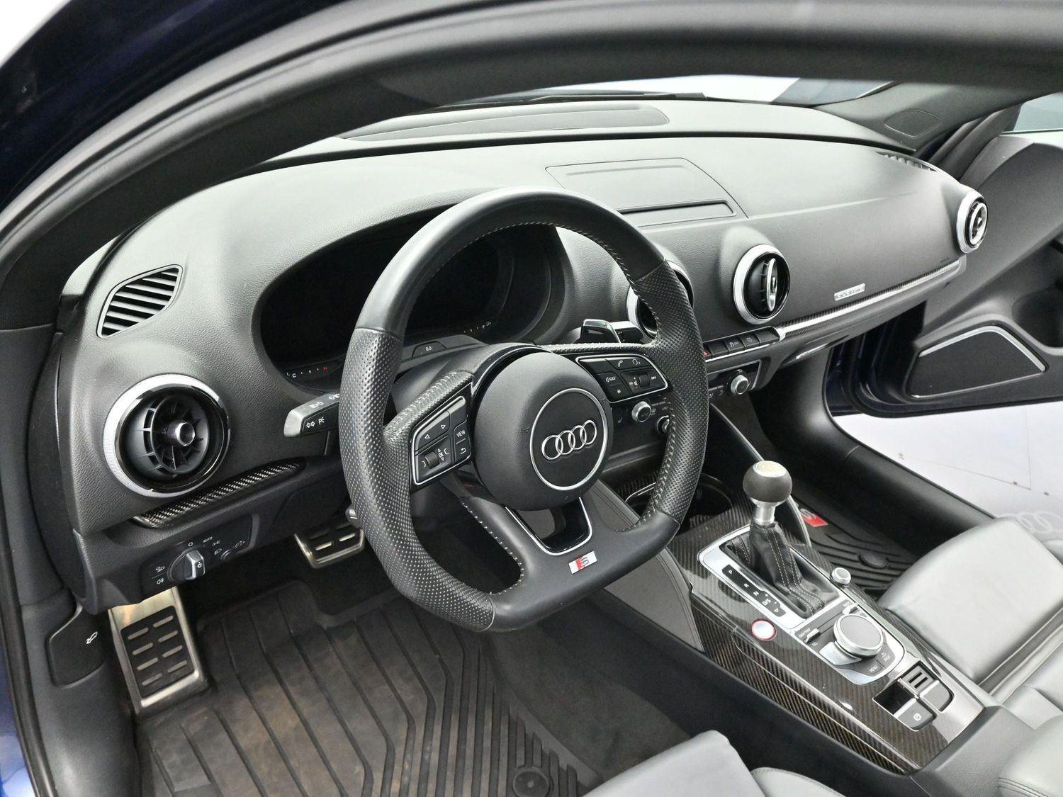 Used 2019 Navarra Blue Metallic Audi Premium Plus image 13
