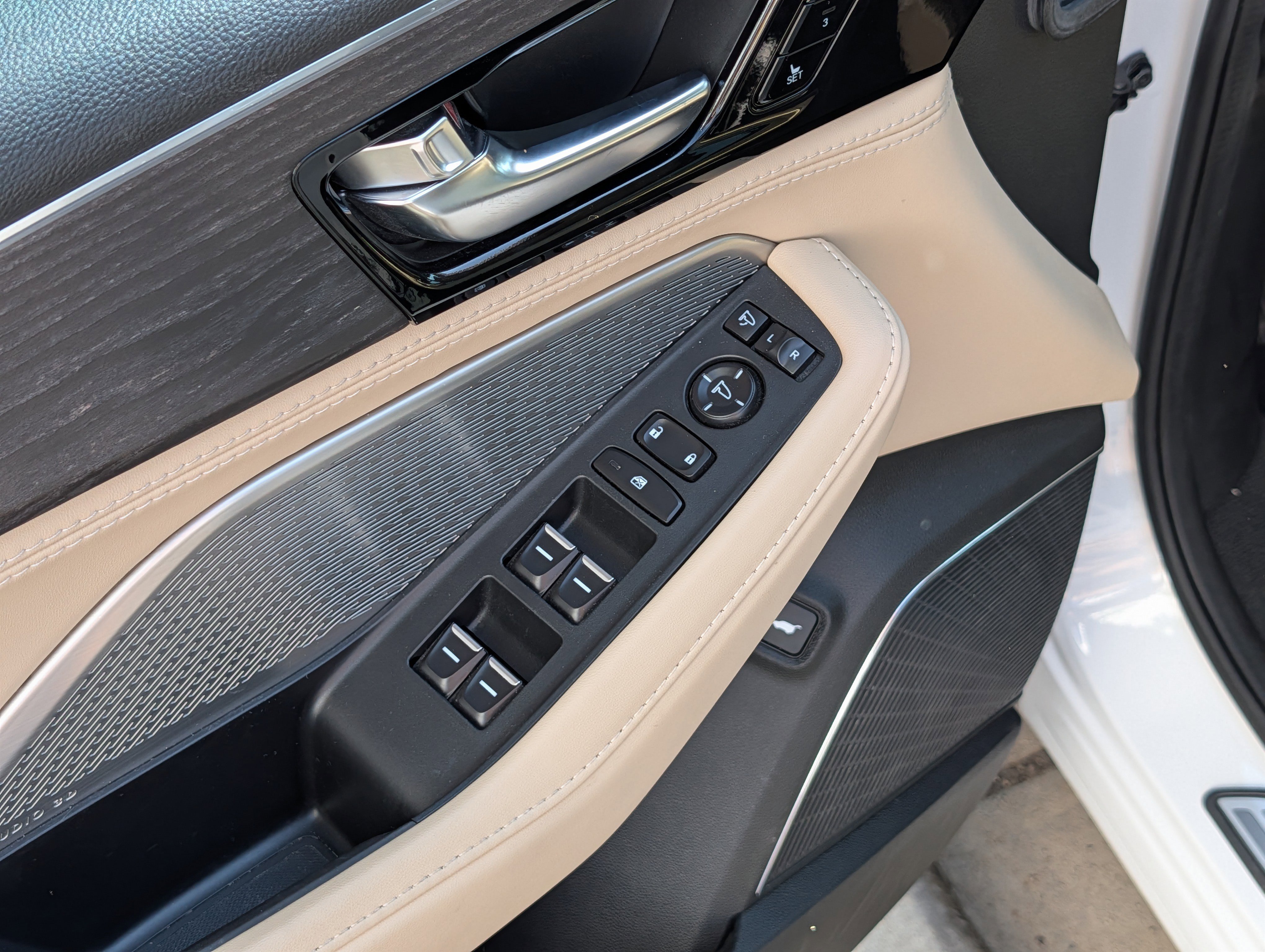 Used 2022 Platinum White Pearl Acura w/Advance Package image 19