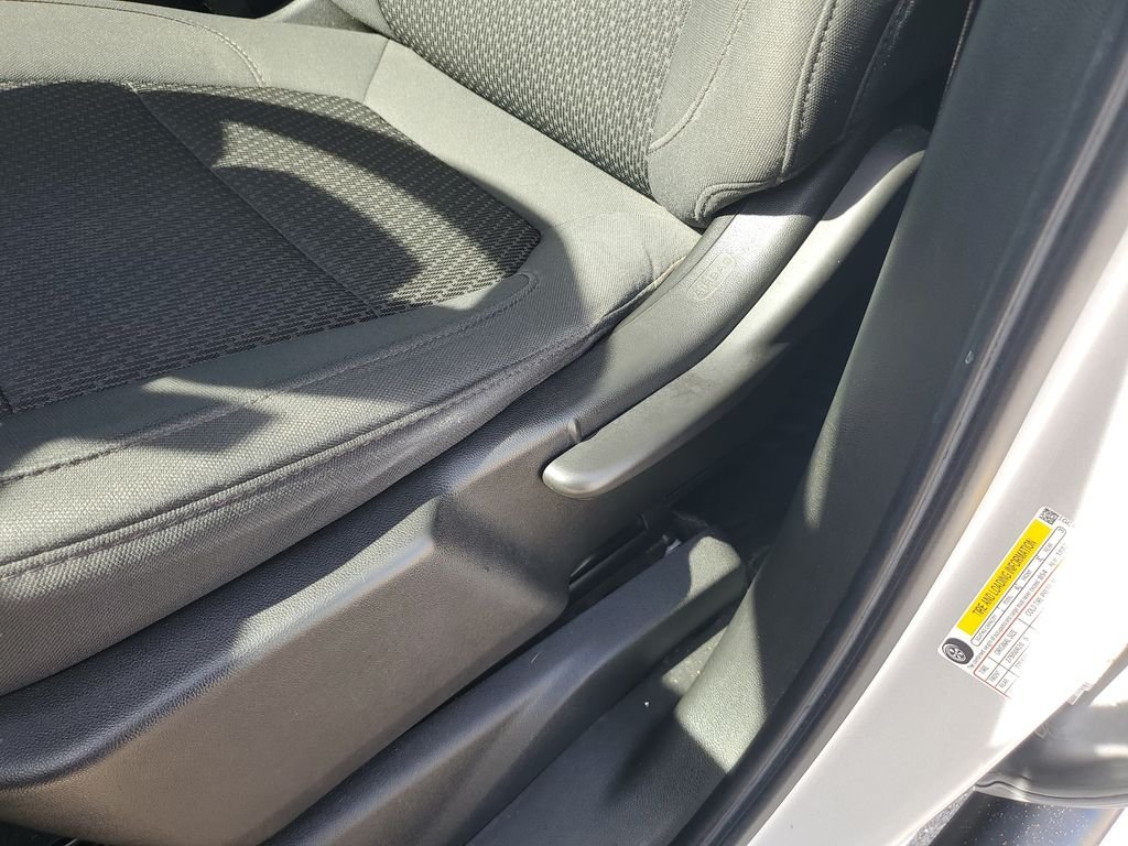 Used 2022 Silver Chevrolet Custom image 16