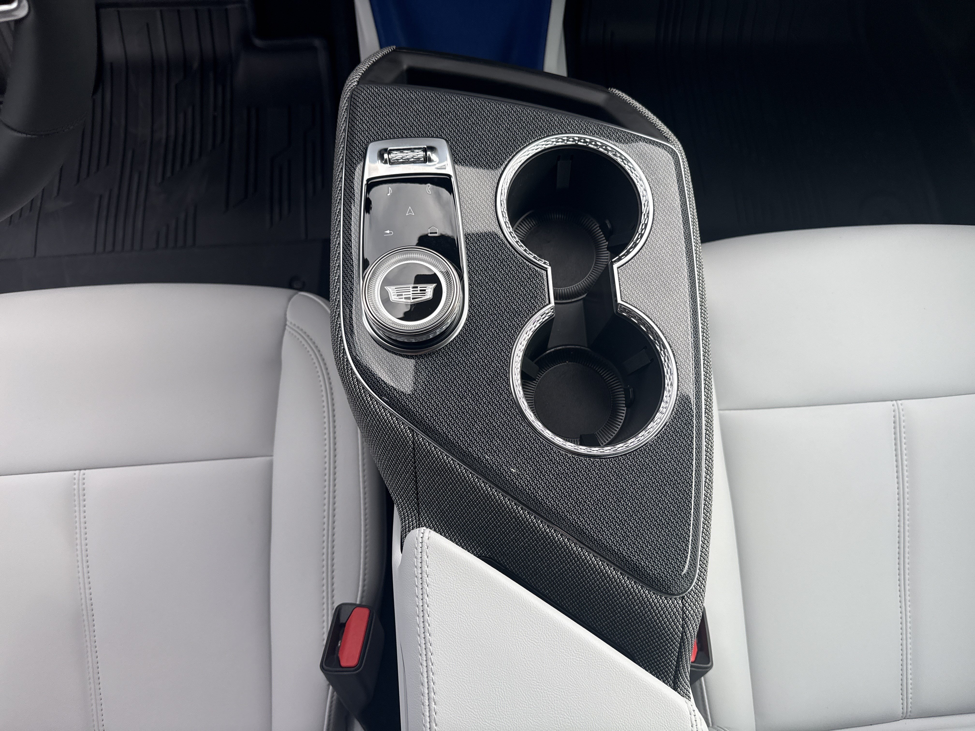 2026 Cadillac OPTIQ Sport - Photo 16