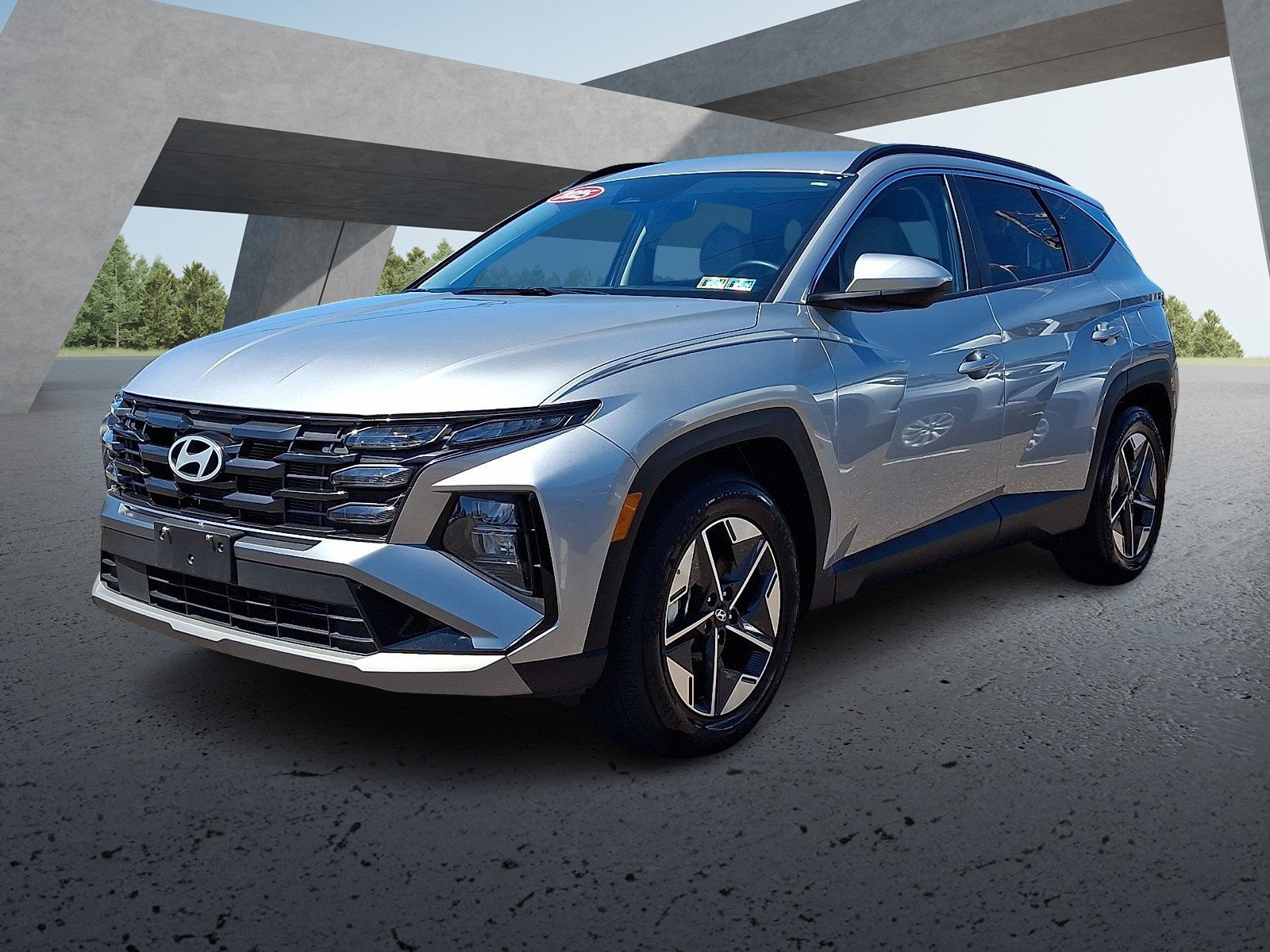 Used 2025 Shimmering Silver Hyundai SEL image 2