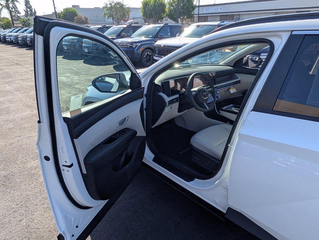 New 2026 White Hyundai SEL FWD image 33