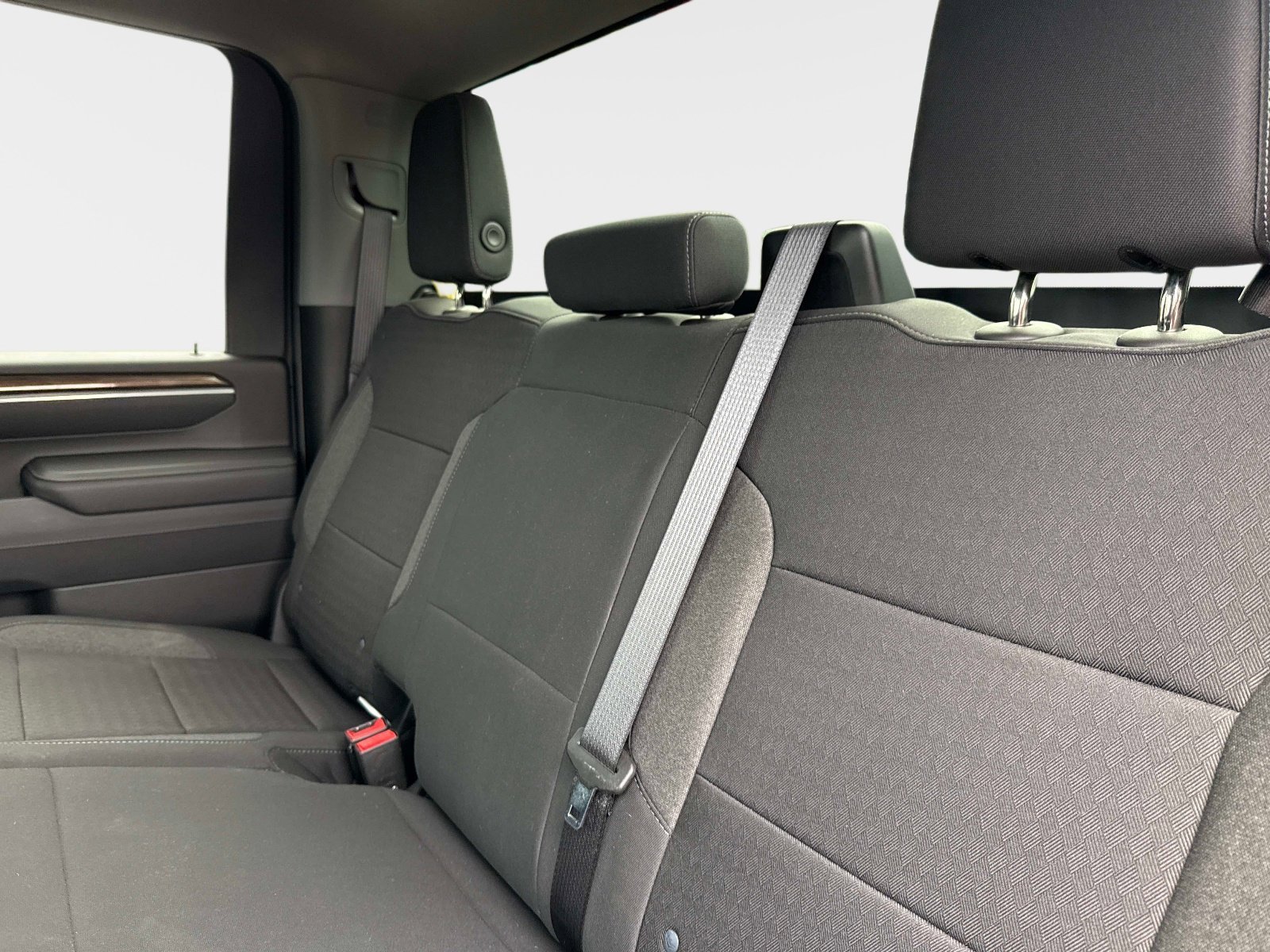 Used 2025 Summit White Chevrolet LT image 14