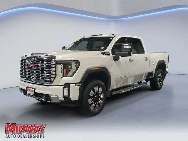 2024 GMC Sierra 4WD Crew Cab Standard Box Denali's photo