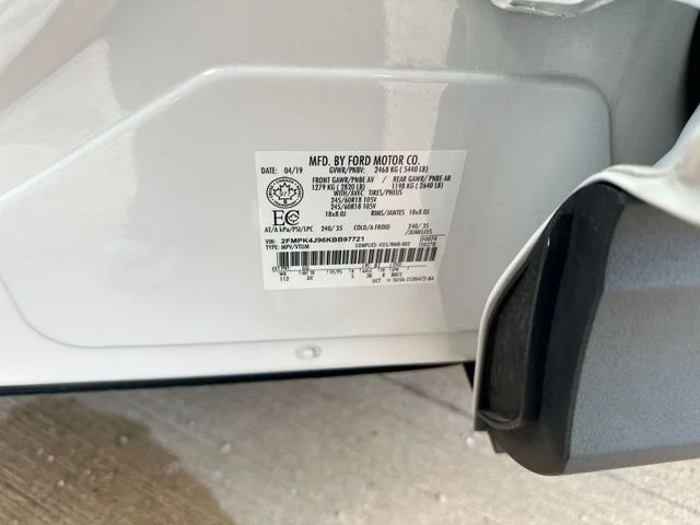 Used 2019 White Ford SEL image 37