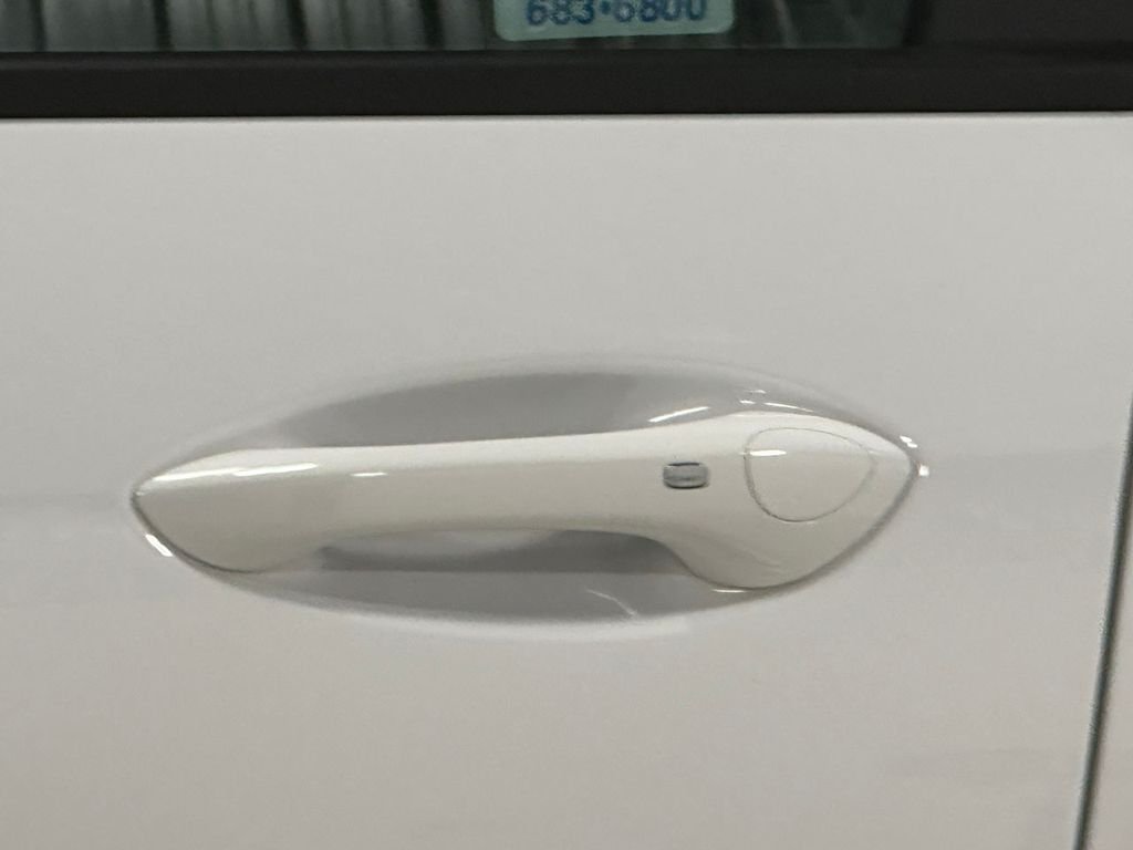 Used 2025 White Chevrolet LT image 16