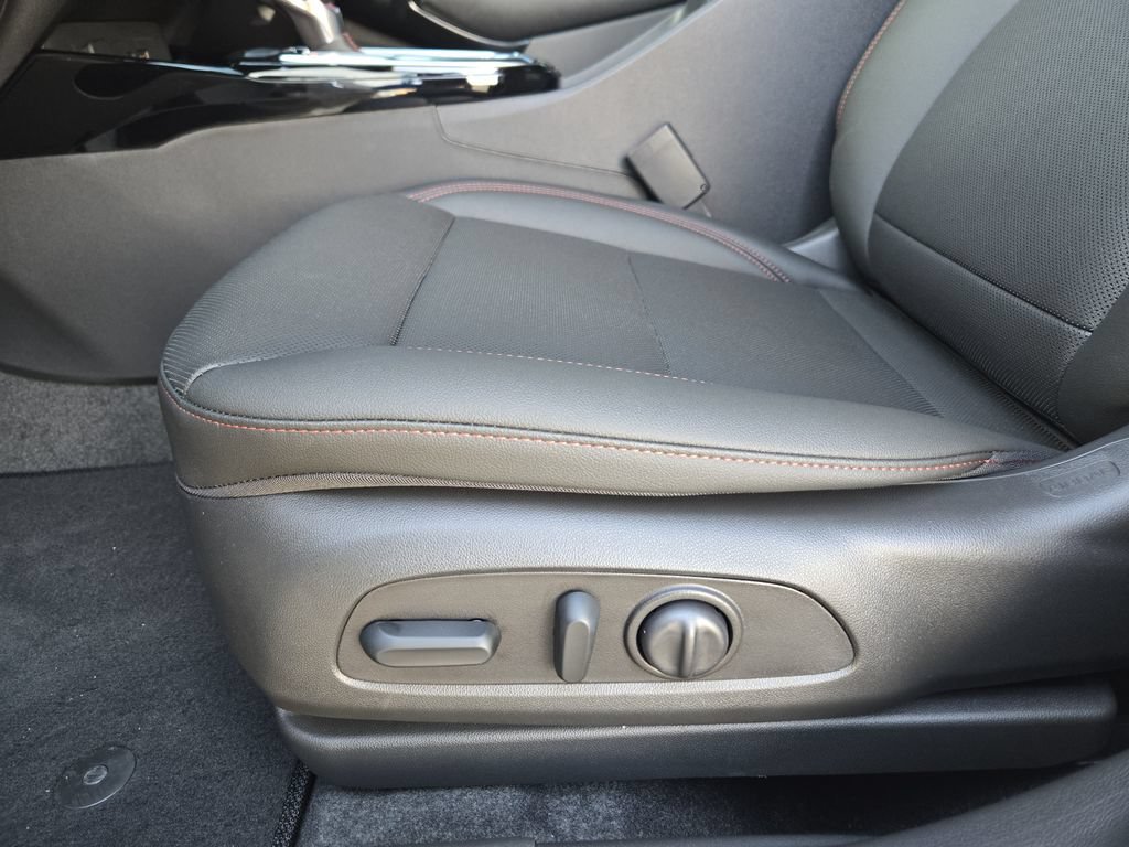 2026 Chevrolet Trax RS - Photo 13