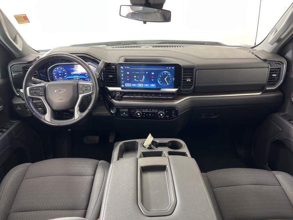 Used 2022 Summit White Chevrolet RST image 21