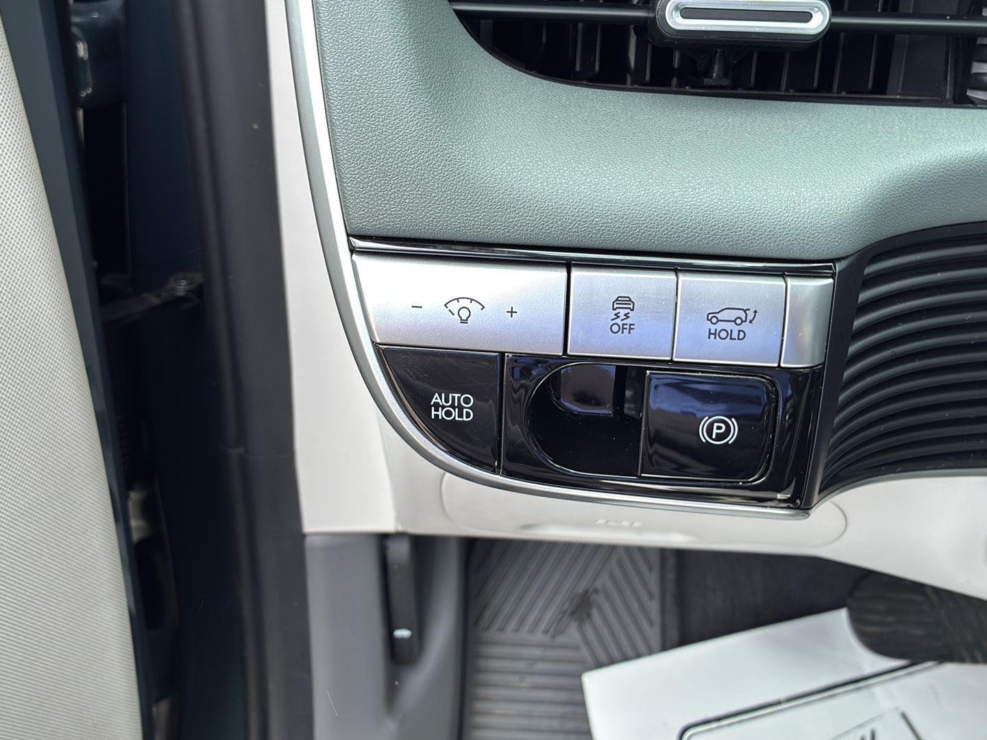 Used 2023 Digital Teal Hyundai SEL image 24