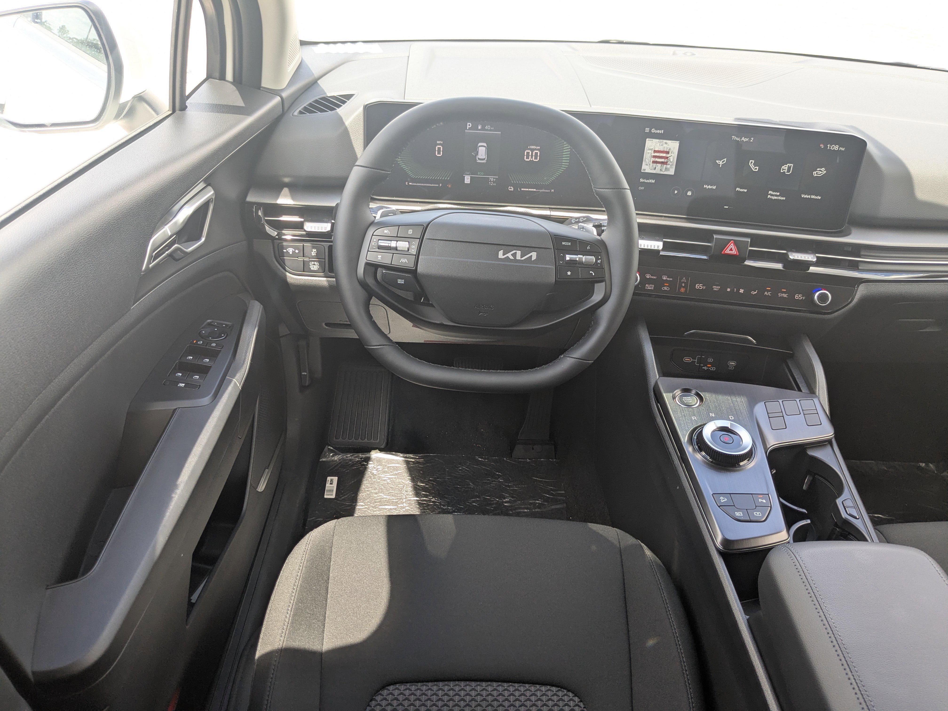 New 2026 Snow White Pearl Kia LX image 19