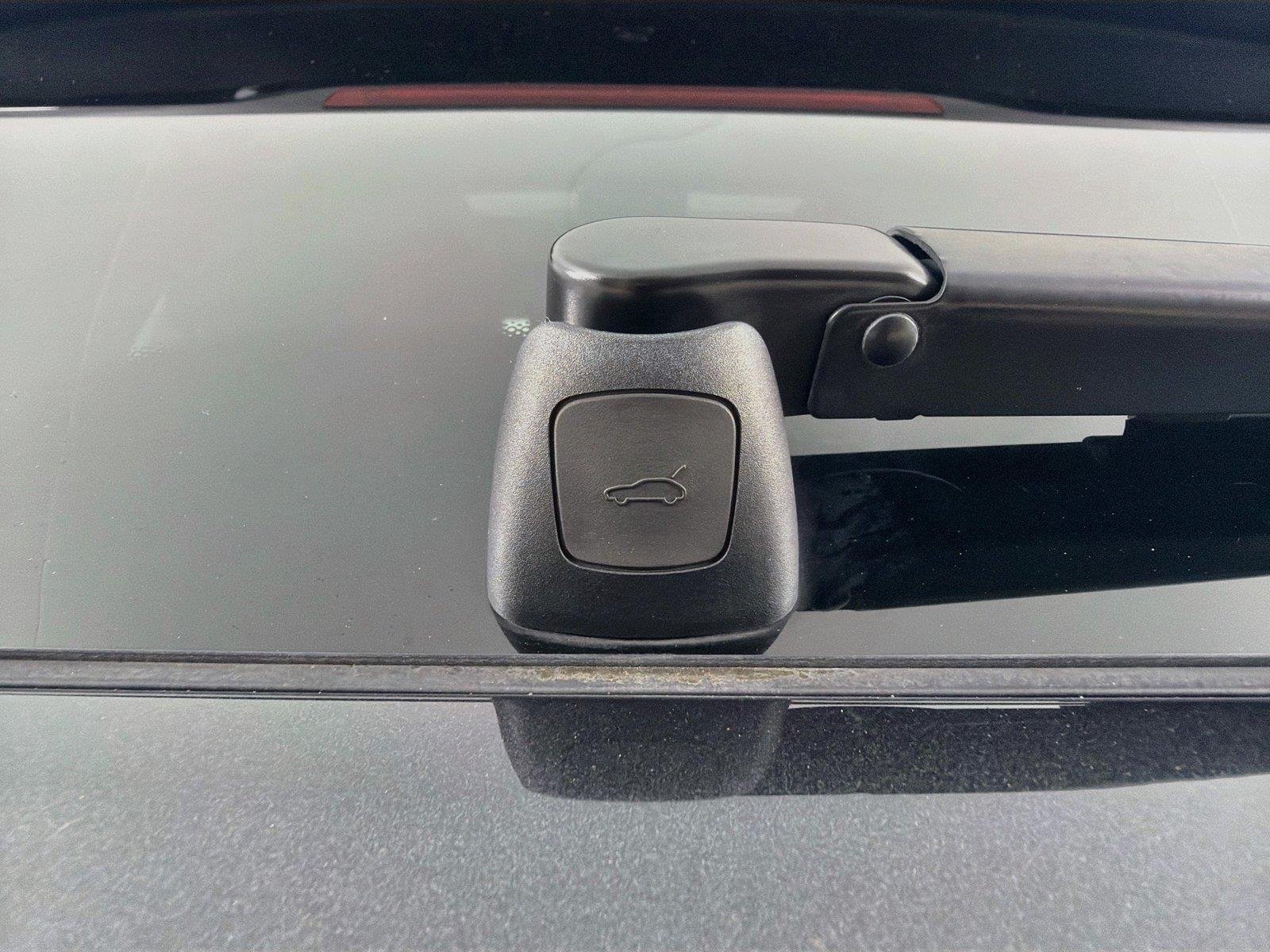 Used 2024 Volcano Grey Metallic Porsche  image 27