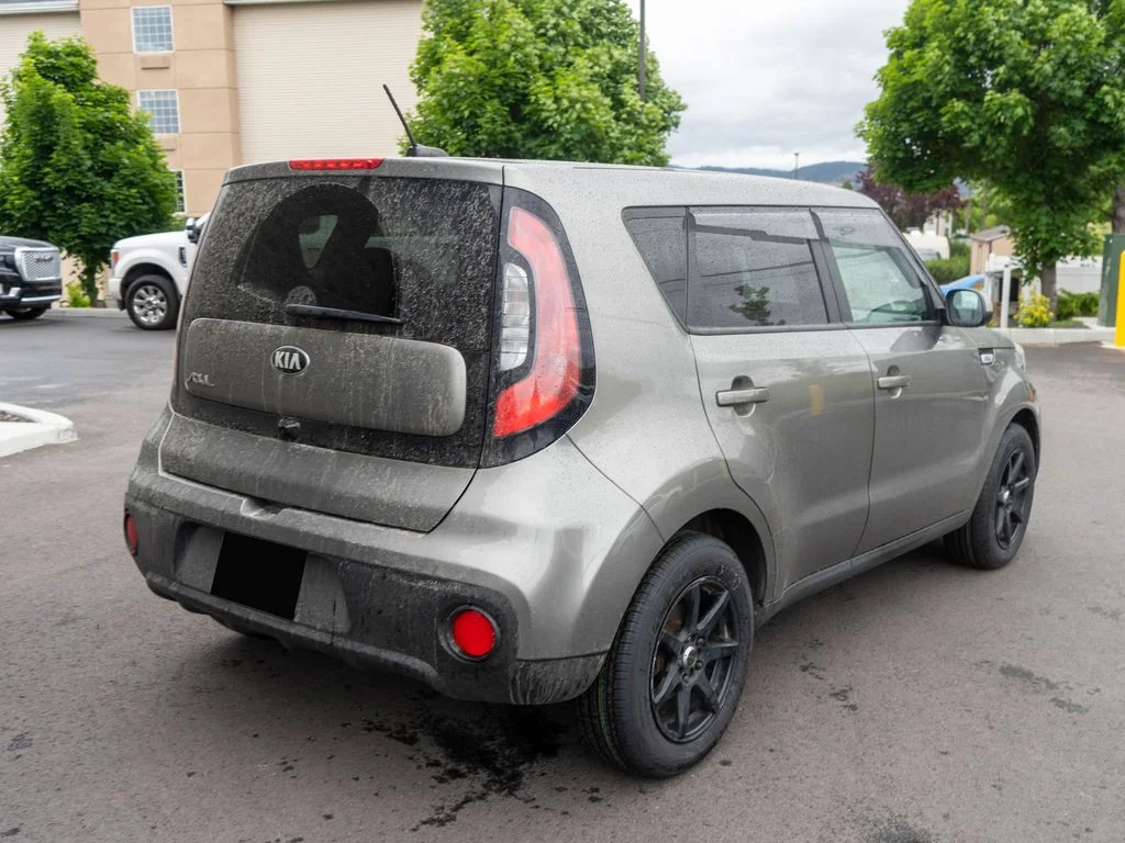Used 2019 Gray Kia Base image 7