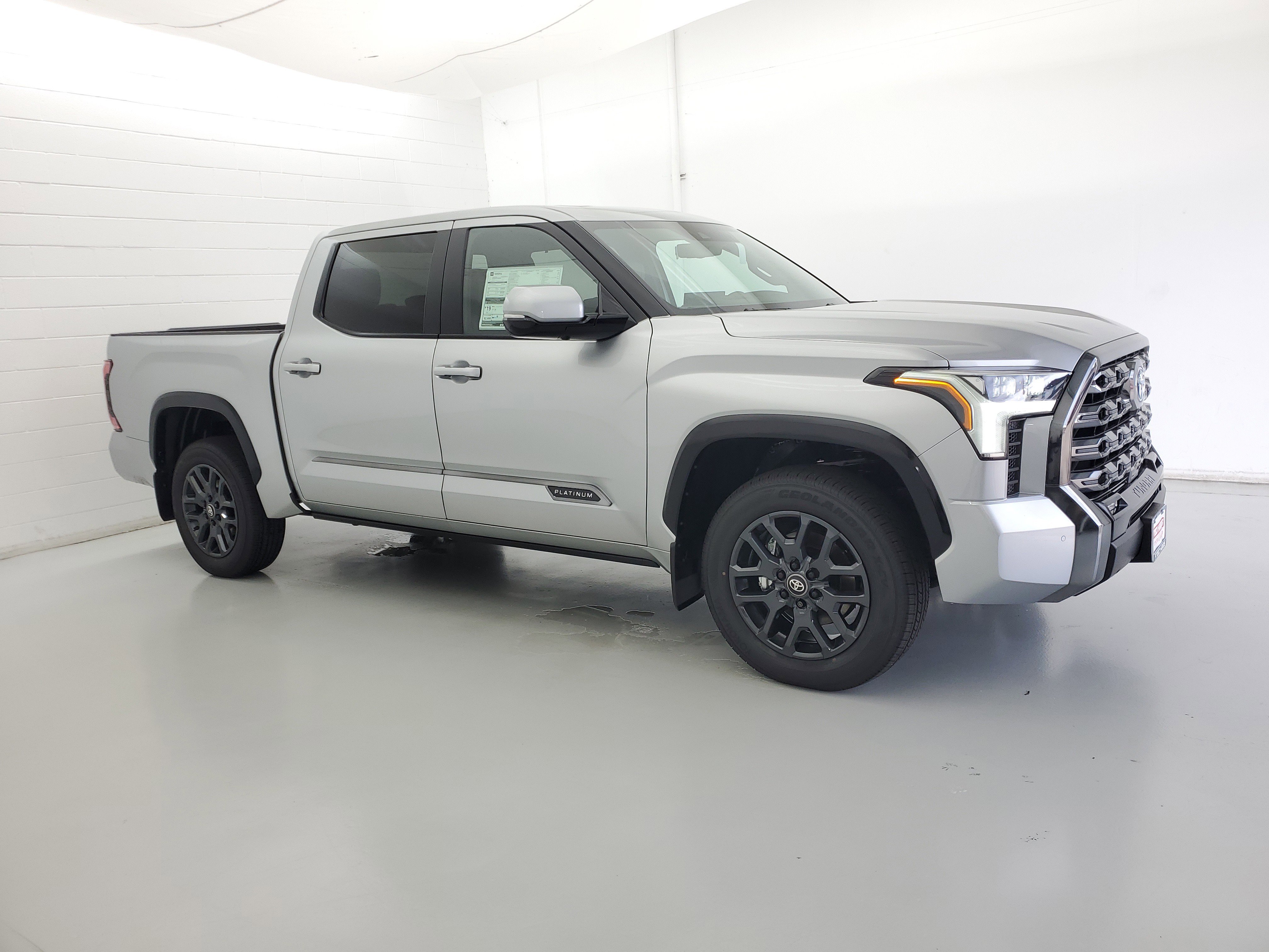 New 2026 Celestial Silver Metallic Toyota  Platinum image 4