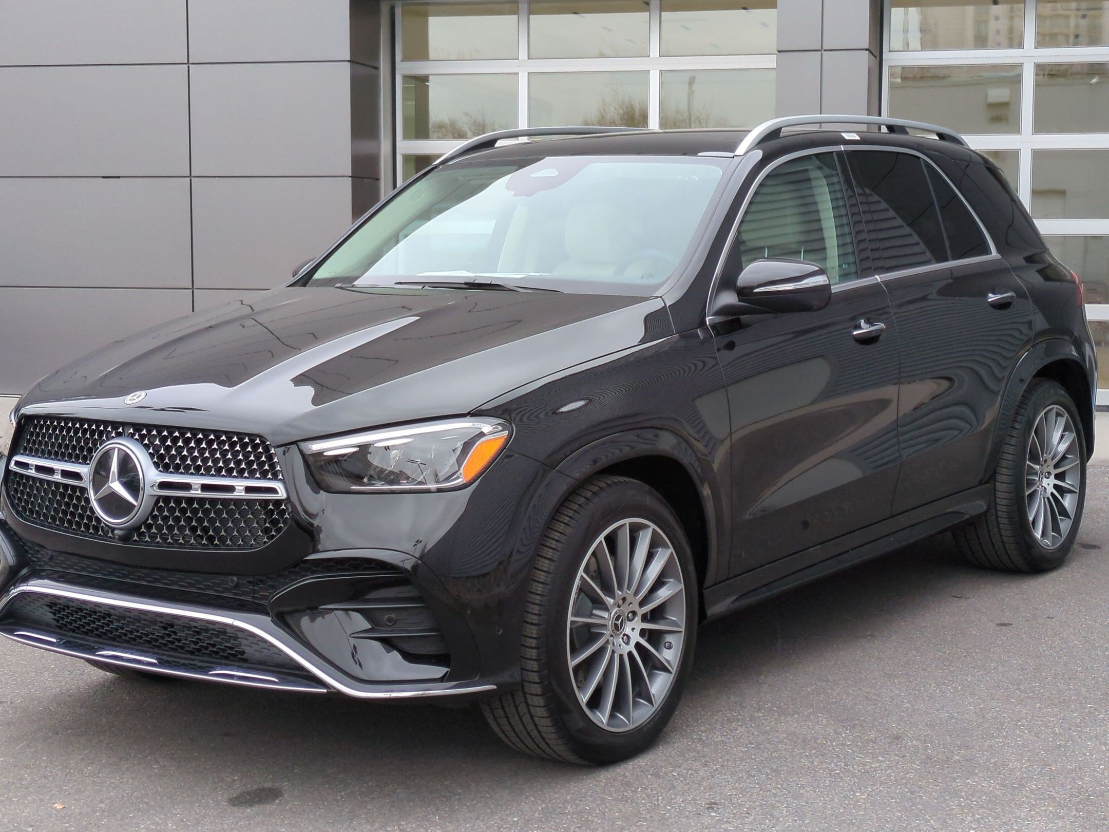 New 2026 Obsidian Black Metallic Mercedes-Benz GLE 350 image 8