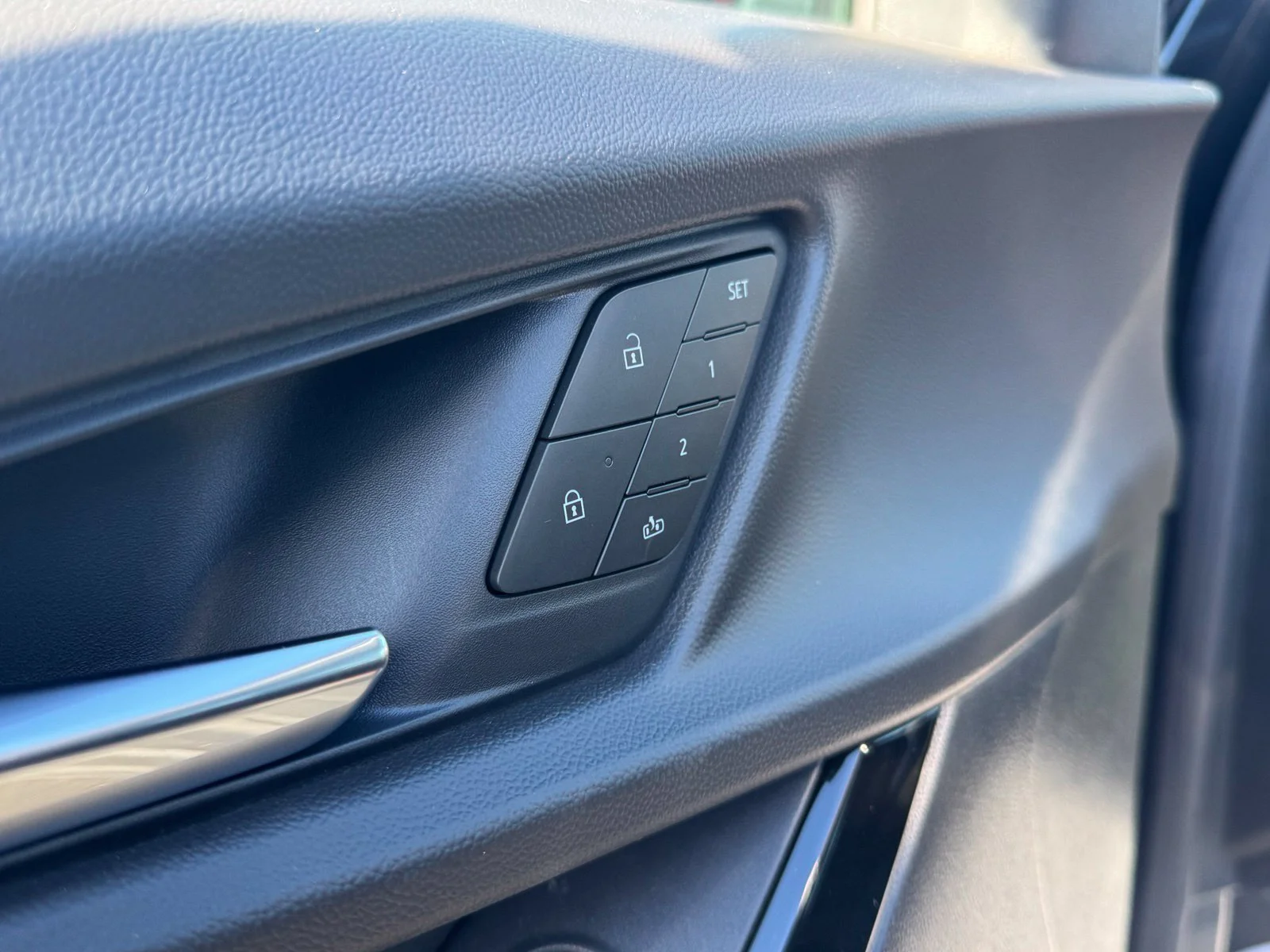 2027 Chevrolet Equinox RS - Photo 12