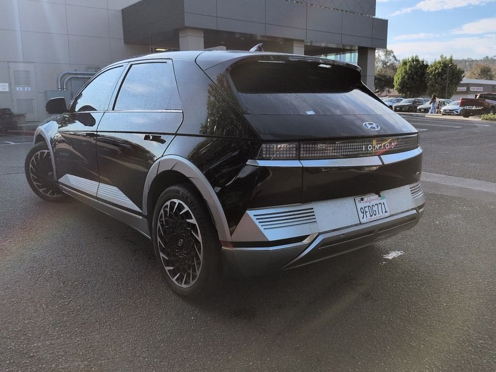 Certified Used 2023 Black Hyundai Limited image 5