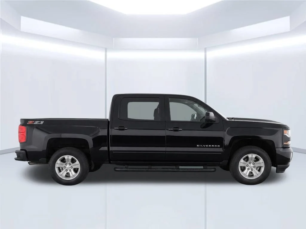 2018 Chevrolet Silverado 1500 LT Z71 - Photo 10