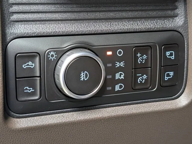 New 2026 Star White Metallic Tri-Coat Ford F-350® King Ranch® image 54