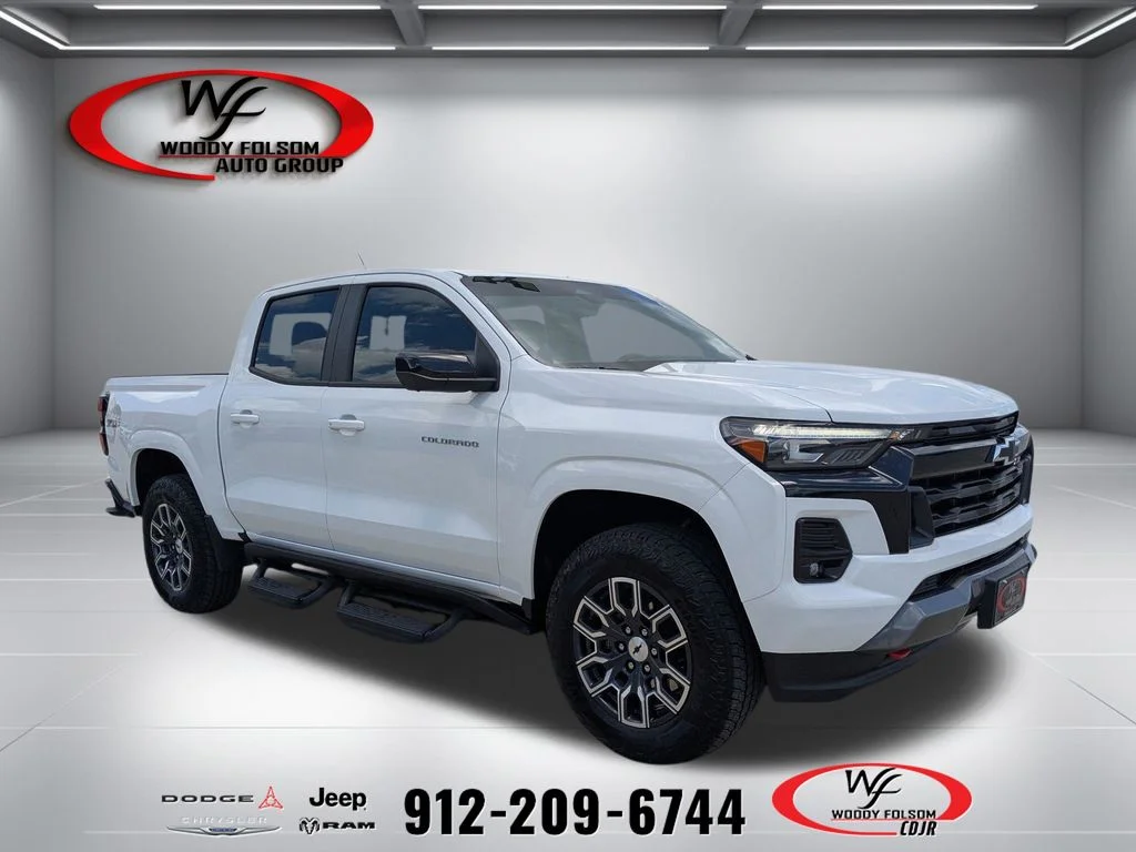 Used 2026 White Chevrolet Z71 image 1