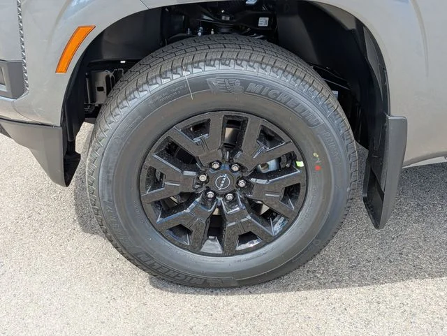 New 2026 Gun Metallic Nissan Crew Cab SV image 4