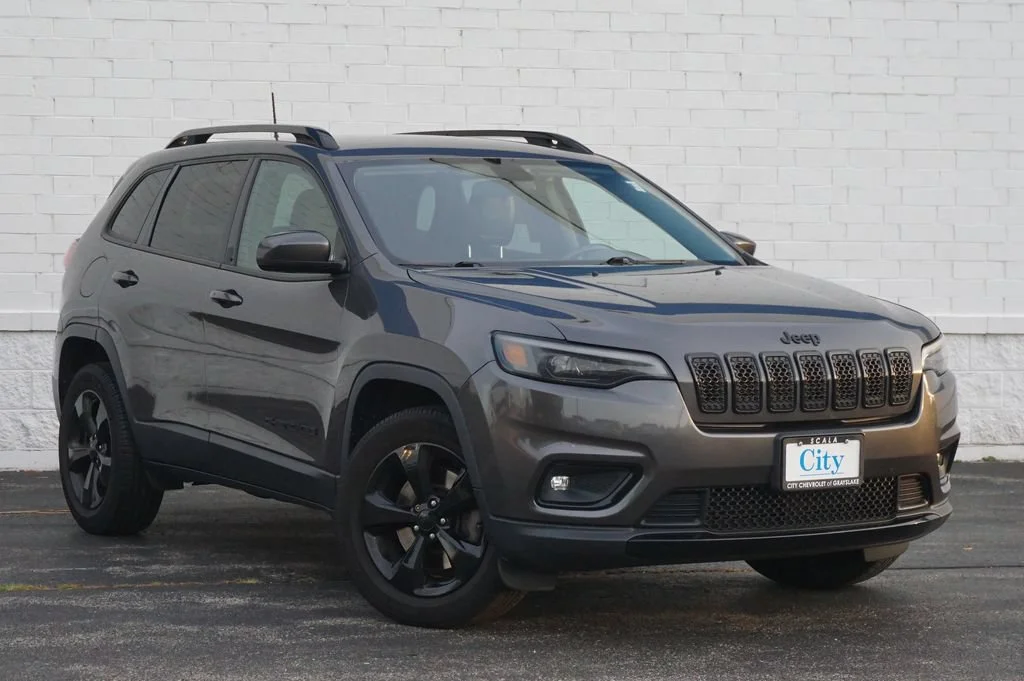 Used 2019 Jeep Cherokee Altitude with VIN 1C4PJMLX0KD331443 for sale in Grayslake, IL